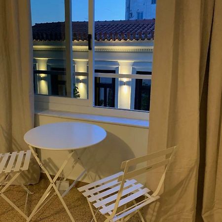 Just A 2Bd Central Apartment * Top Location * Athen Exterior foto